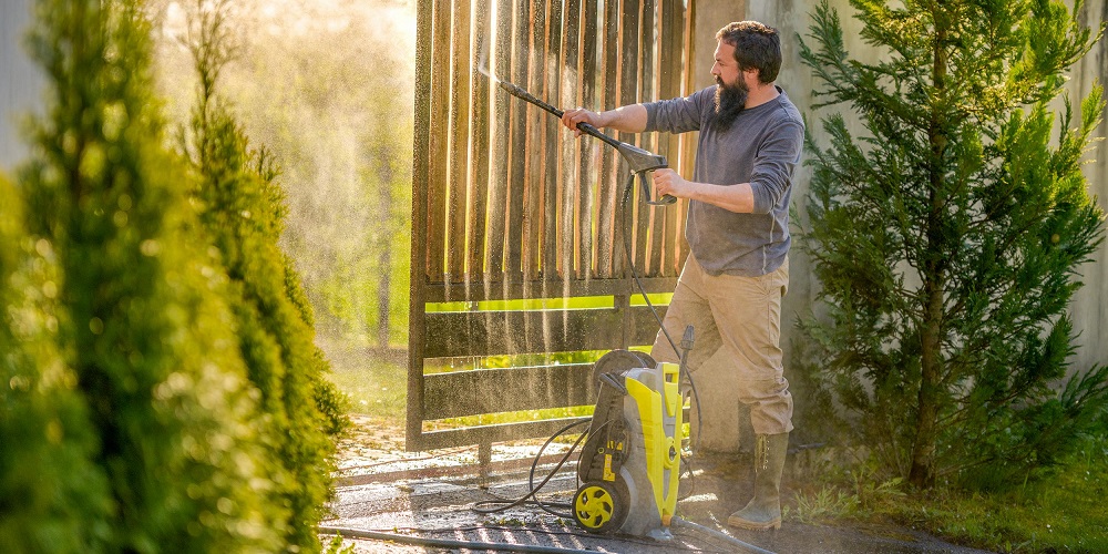 Brief Guide on Electric as well as Gas Pressure Washer