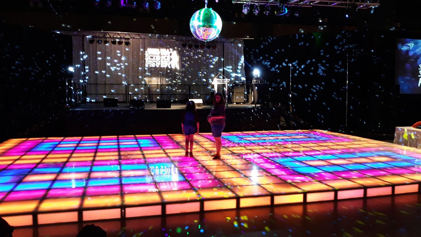 5 Tips for Choosing the Right LED Dance Floor Screen